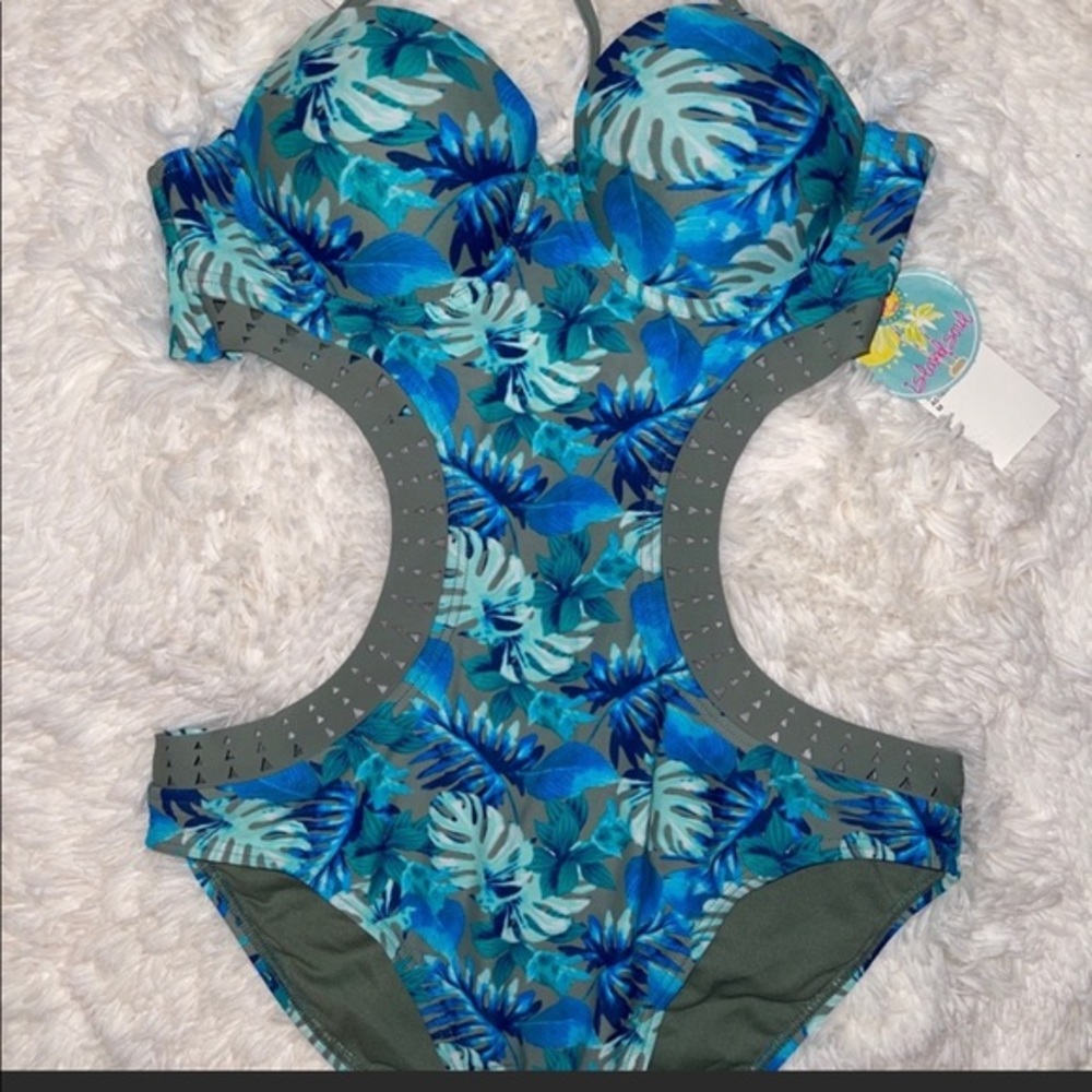 NWT Adorable Floral Monokini by Island Soul
